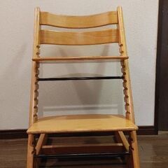 ストッケ　トリップトラップ　キッズ、ベビーチェア