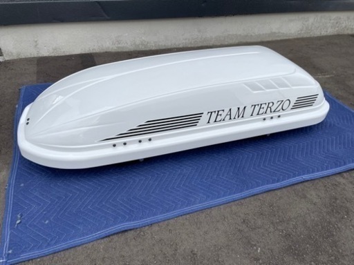 ルーフボックス　TERZO