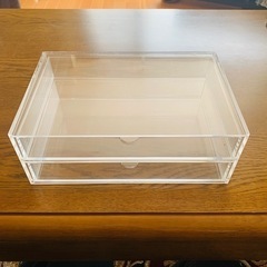 無印　アクリル棚