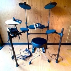 電子ドラムセットの画像