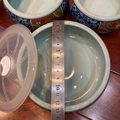 陶器の入れ物 値下げの画像