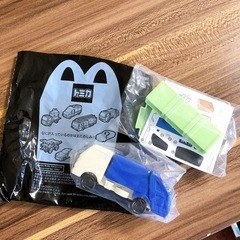 発売中ハッピーセットおもちゃトミカ　救急車と交換希望