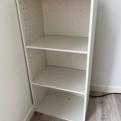 ホワイトカラーボックス差し上げます。