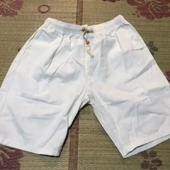 メンズ　白　新品ショートパンツ(ハーフパンツ)の画像