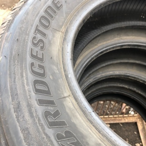 195/80R15 美品　BS 4本　ハイエースキャラバンなど
