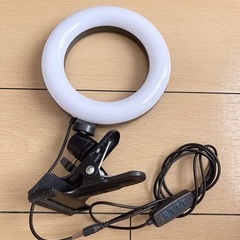 LEDリングライト クリップ式 撮影照明用ライト 自撮り の画像