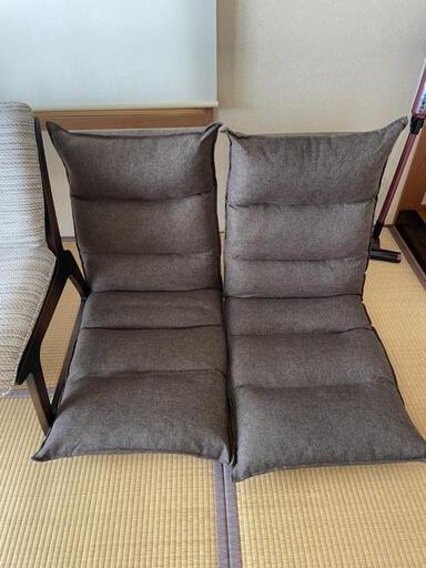 座椅子2つ（未使用に近い）