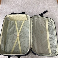 決まりました。大型キャリーケース　スーツケースの画像