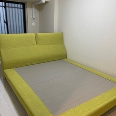 クイーンサイズ　ベット　黄緑