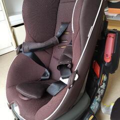 コンビ　チャイルドシート　乗せ降ろし便利回転します