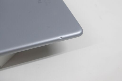 Wi-Fiモデル/Apple/iPad Pro 9.7インチ〈MLMV2J/A〉/128GB/シルバー