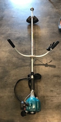 【中古】makita エンジン草刈機 楽らくスタート MEM212T