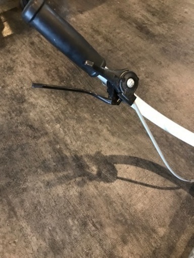 【中古】makita エンジン草刈機 楽らくスタート MEM212T