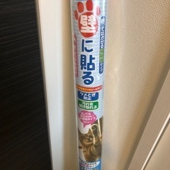 壁紙シート|壁に貼るひっかき防止シート(貼ってはがせる弱粘着タイプ)の画像