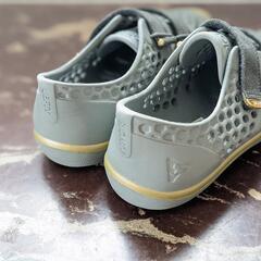 未使用　美品　PLAE キッズ ミモスニーカー　海ビーチサンダルスポーツサンダルの画像