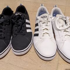 (予定者決定済)アディダス　スニーカー　2足セットの画像