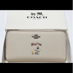 初回お値下げ♪正規品スヌーピーHAHAHAジップアラウンドウォレットホワイトの画像