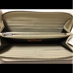 初回お値下げ♪正規品スヌーピーHAHAHAジップアラウンドウォレットホワイトの画像