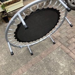 【最終値下げ中】早い者勝ち　トランポリンで運動不足の解消に‼︎の画像