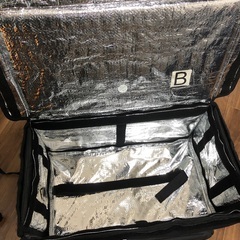 ウーバーイーツ（UberEats）バッグ　売りますの画像