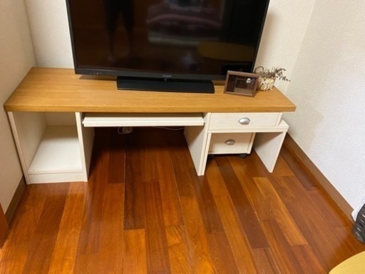 取引中美品パソコンデスク、テレビボードにも