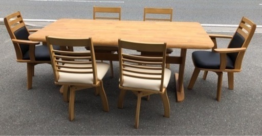 ⭐︎中古品　天然木　ダイニングテーブル　インテリア用品⭐︎