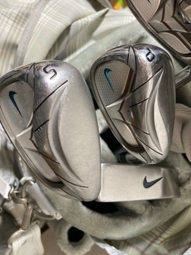 NIKE レディースゴルフセット一色　中古、一部未使用