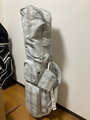 NIKE レディースゴルフセット一色　中古、一部未使用