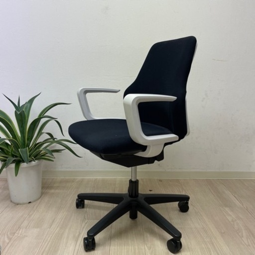 定価67,000円 ビジネスチェア4台