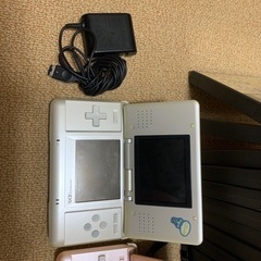 任天堂　DS 二台  ソフト18本付きの画像