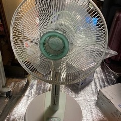 TOSHIBA  ion扇風機☆