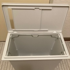 無印良品のゴミ箱の画像