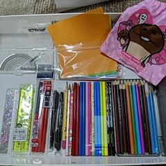 鉛筆、赤青鉛筆、マッキーお名前ペン等の画像