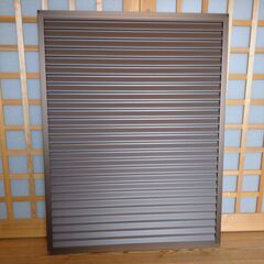 【引渡しお相手決定】 ＹＫＫＡＰ　窓サッシ　雨戸　幅９００mm×...