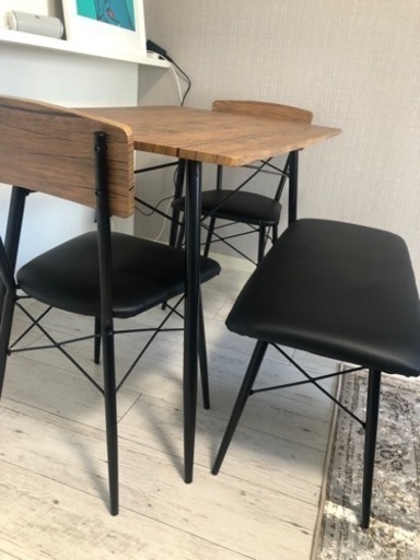 ダイニングテーブル、チェア2脚、ベンチのセット