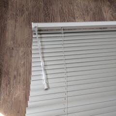 再々値下げしました。シルバーのブラインド!!の画像