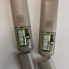 両方とも子機の形の電話機