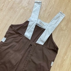 エプロンと巾着バッグの画像