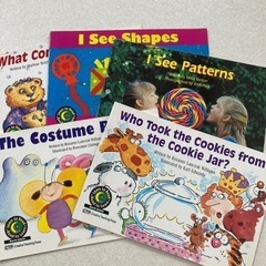 ✨100円✨雑誌、絵本、占い本セットの画像