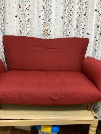 値下げしました。2人がけソファ レッド 布製ノーブランド