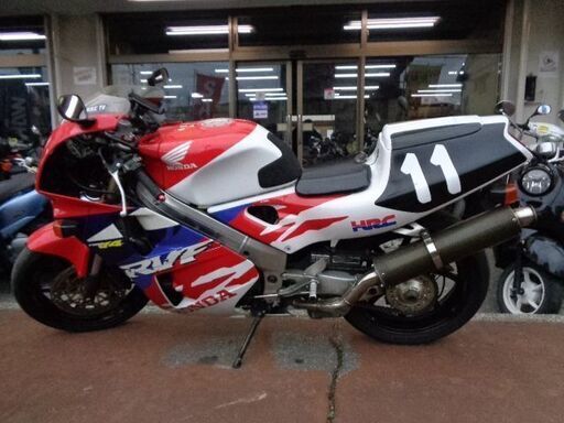 NO.4220　ＲＶＦ４００　水冷４サイクルＶ４エンジン　カーボンマフラー　レッド／ホワイト（ＯＫＩカラー）　☆彡