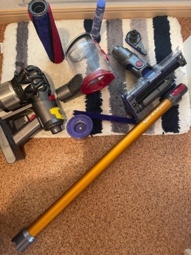 Dyson 掃除機　ダイソン　 V8 Fluffy Extra
