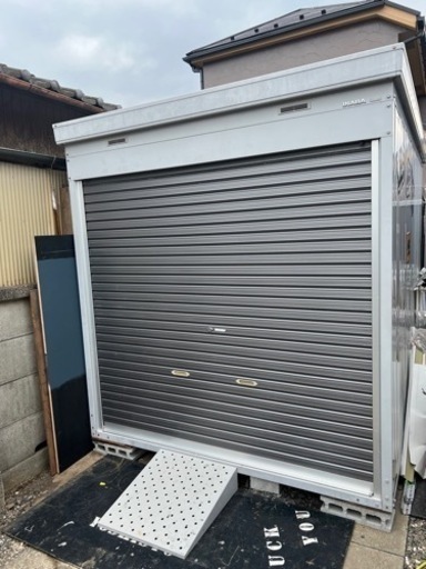 イナバ　物置　倉庫　バイクガレージ