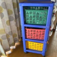 3段カラーBOXの画像