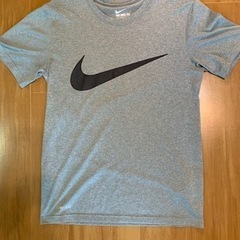 NIKE Tシャツの画像