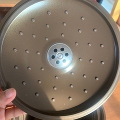 【値下げしました】オレンジの鍋の画像