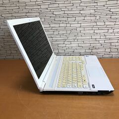 富士通 LIFEBOOK AH42/K FMVA42KW2 15.6インチの画像
