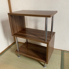 木目調の棚