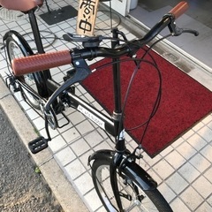 20インチ 黒の折り畳み 6段ギア 綺麗な中古です