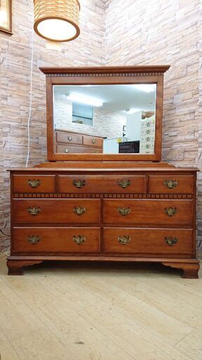 アンティーク家具 横浜ダニエル Daniel ドレッサー 3段チェスト ミラーチェスト 引出し7杯 アーリーアメリカン 樺無垢材 焼印 引出し収納 整理箪笥 洋服箪笥 約62万■横幅134㎝×奥行54cm×高さ160.5㎝■近隣配送無料 買取帝国 朝霞店 ヤ出